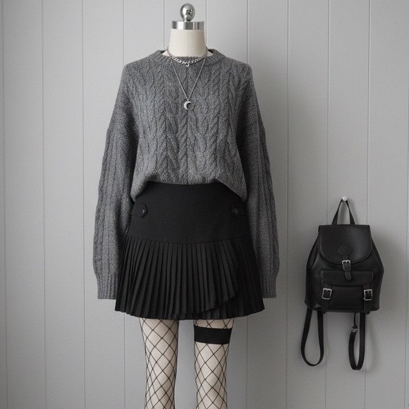 VTG Zoey Beth Black Pleated Mini Skirt - Y2K Dark Academia- Size Medium - Picture 8 of 8